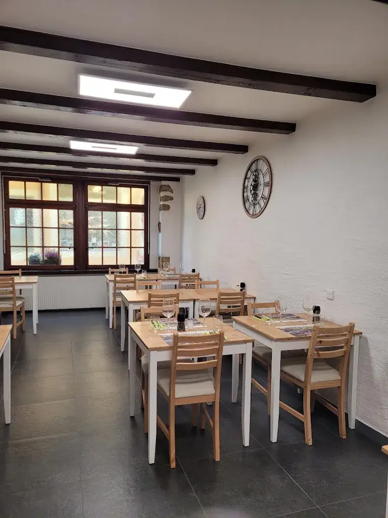 Pizzeria le Galicien restaurant in Saint-Aubin-Sauges