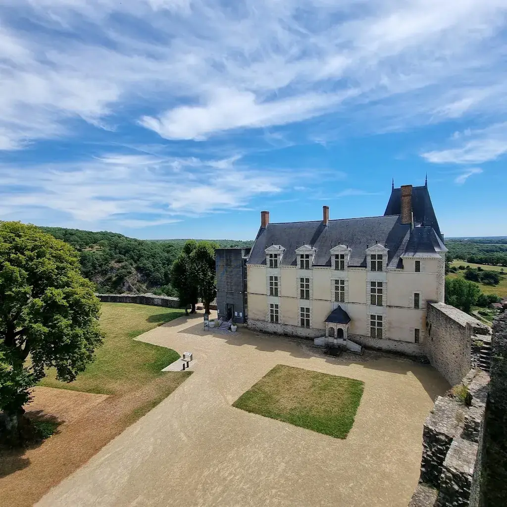 Le Bistrot_Sainte-Suzanne-et-Chammes_slider_image_3