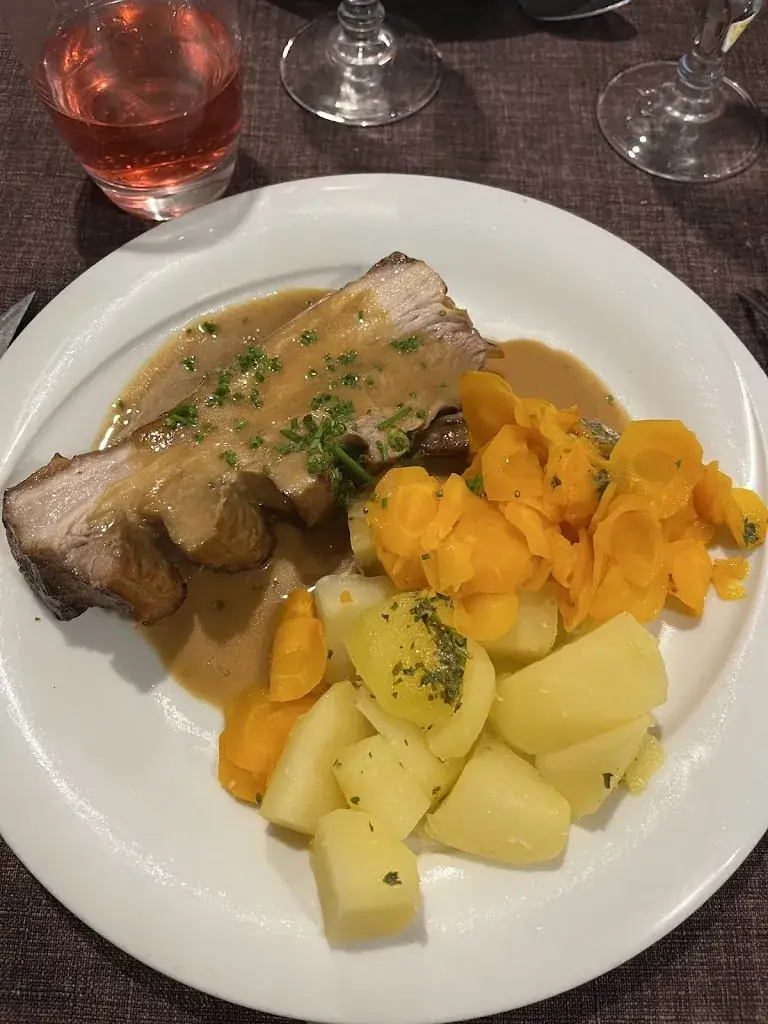 Mathilde Roux_Chez Maxime_Sancey_review