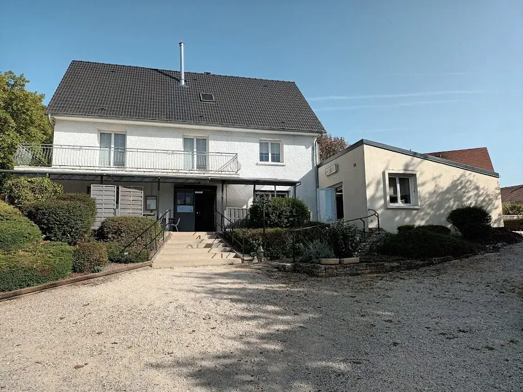 Christian LEB_Le Chanois_Scey-sur-Saône-et-Saint-Albin_review