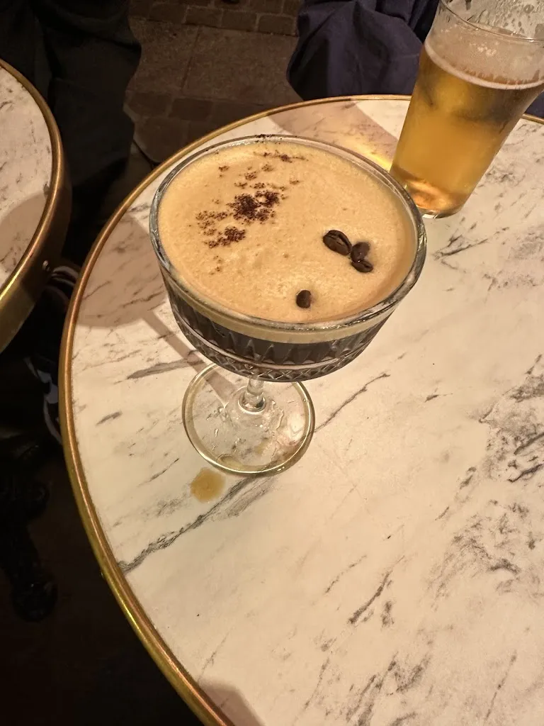 Sara_Bar Francais_Seloncourt_review