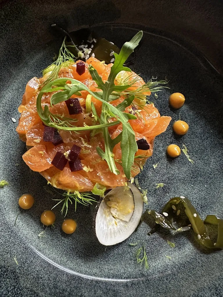 Le Wine-Not_Savigny-lès-Beaune_slider_image_3