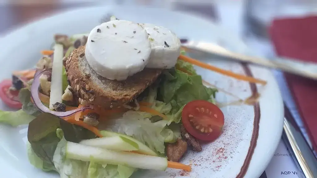 Resto'ns happy_Saint-Vit_slider_image_2