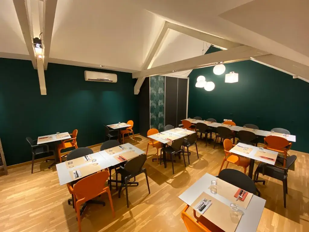 Le P'tit St-Vit restaurant in Saint-Vit