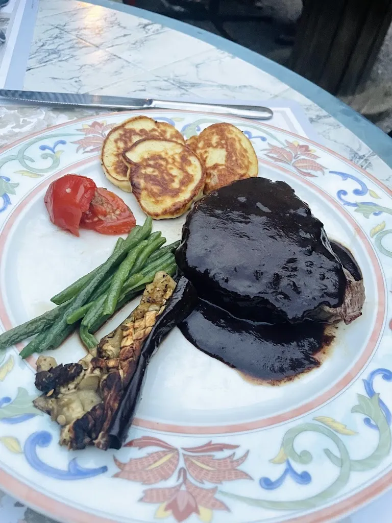 M. Z. Zieleznik_LA VIEILLE AUBERGE_Saulieu_review