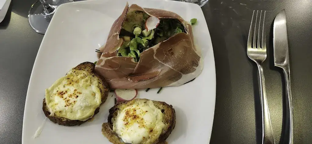 Dan Driedger_Restaurant le 7_Saulieu_review