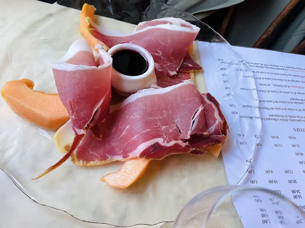 M. Z. Zieleznik_Café Parisien de saulieu_Saulieu_review