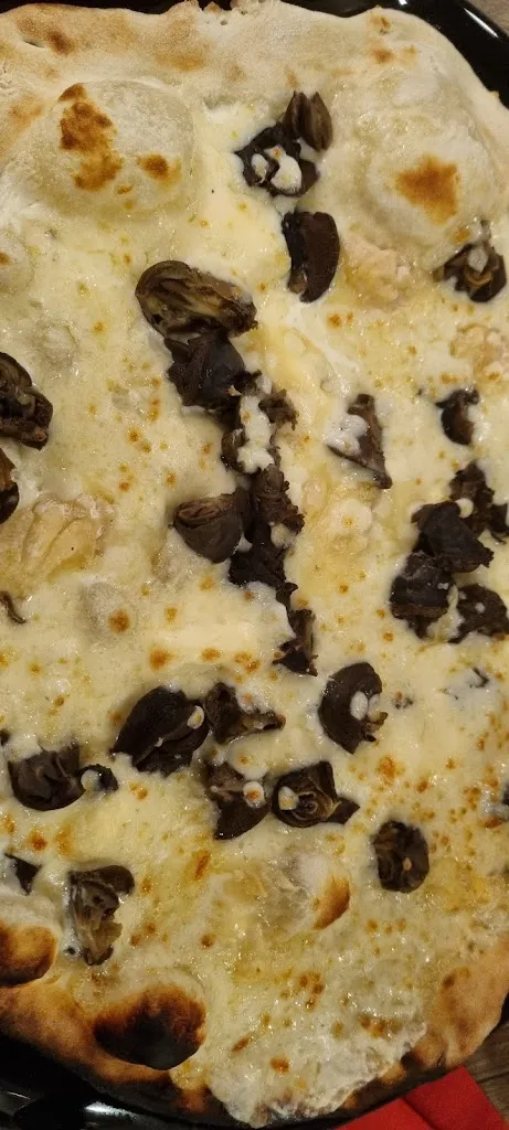 Richard Williams_Pizzeria Sicilienne_Saulieu_review