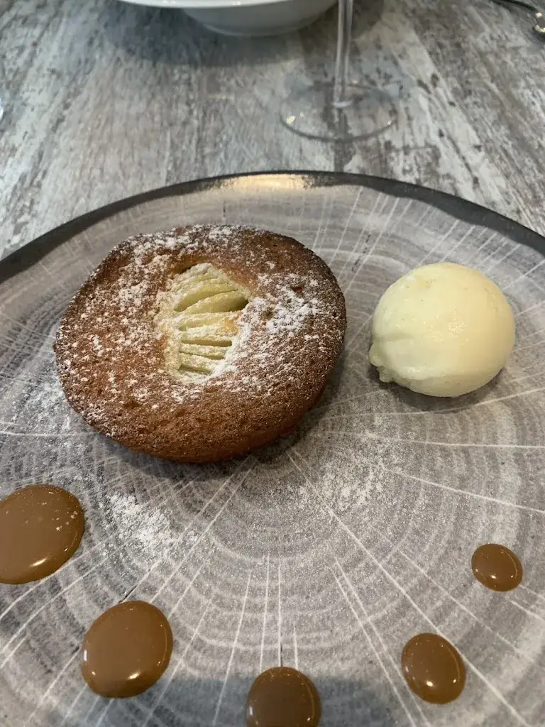 Priscilla Dubuis_Le Sennecey_Sennecey-le-Grand_review