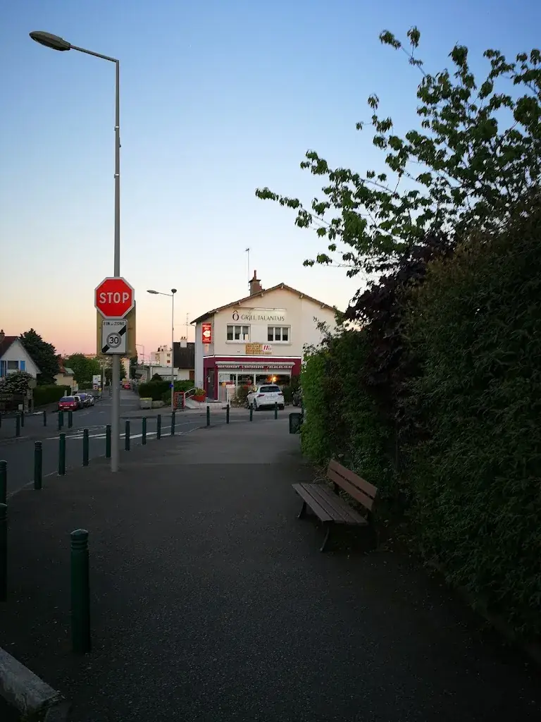 Mick Hoogwerf_Les Lauriers_Talant_review