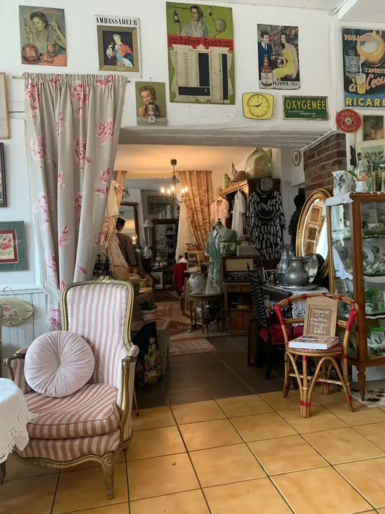 Café Brocante 12 rue de la division Leclerc à Thorigny-sur-Oreuse 89260_Thorigny-sur-Oreuse_slider_image_1