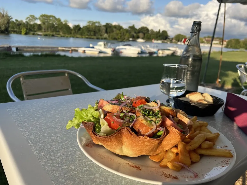 Yingying_Restaurant La Plage Camping de Seurre_Pouilly-sur-Saône_avis