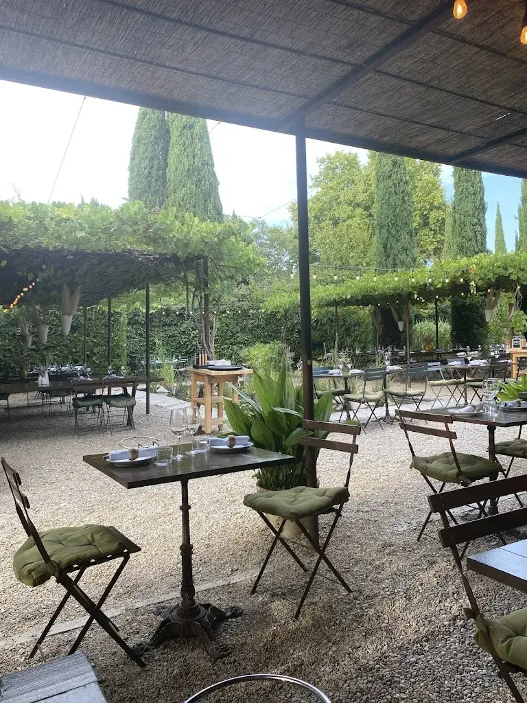 edú restaurant_Saint-Rémy-de-Provence_slider_image_3