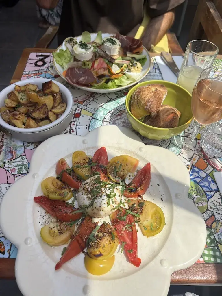 Sofia Hernández Angeles_Les délices de c line b_Saint-Rémy-de-Provence_review