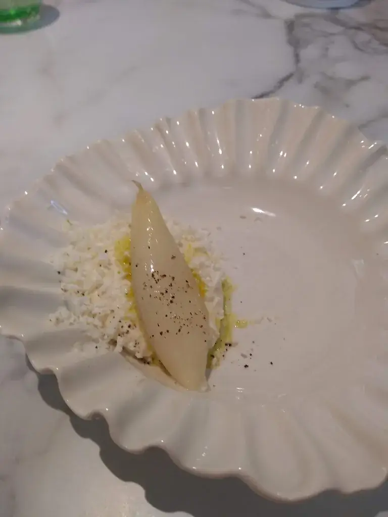 Kristof Wyffels_Fanny rey et jonathan wahid_Saint-Rémy-de-Provence_review