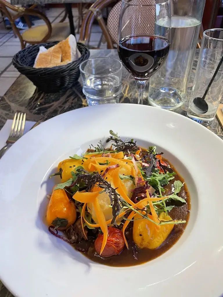 Jesse Soto_Grand Café Riche_Saint-Rémy-de-Provence_review