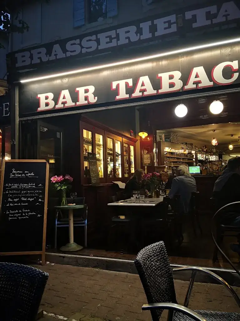Bar-Tabac des Alpilles - Les comptoirs du Gigot ristorante a Saint-Rémy-de-Provence