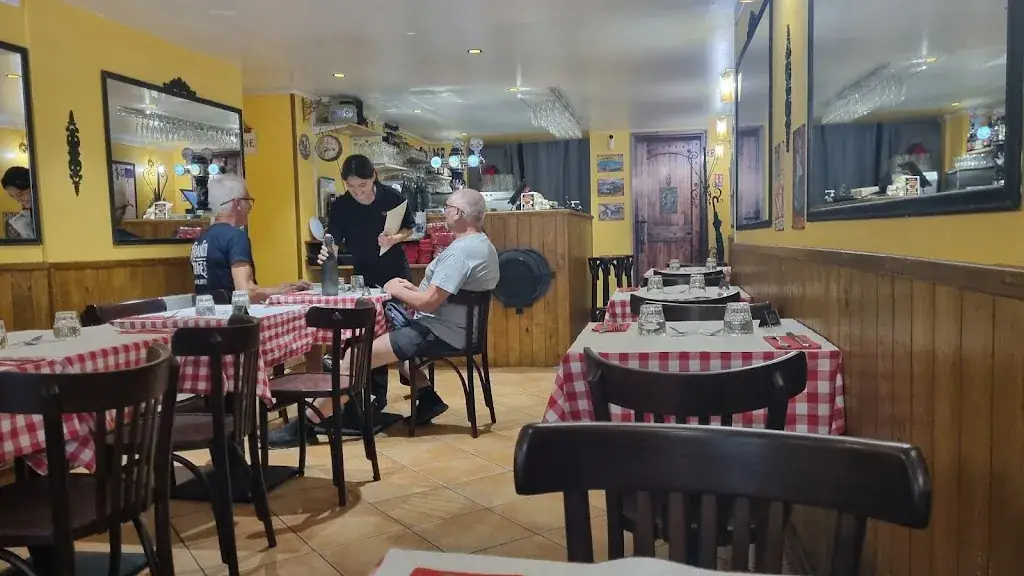 BOUILLON SAVOYARD_Chambéry_slider_image_1