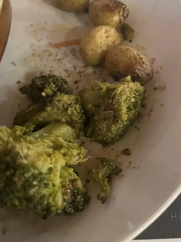 R K Guelph_Restaurant 