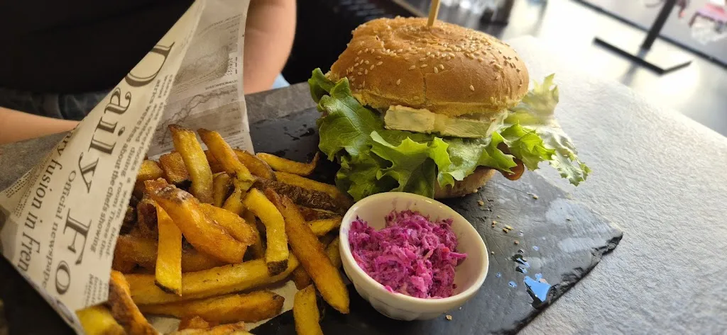 Svetlana DUPRIEZ_La rumeur_Semur-en-Auxois_review