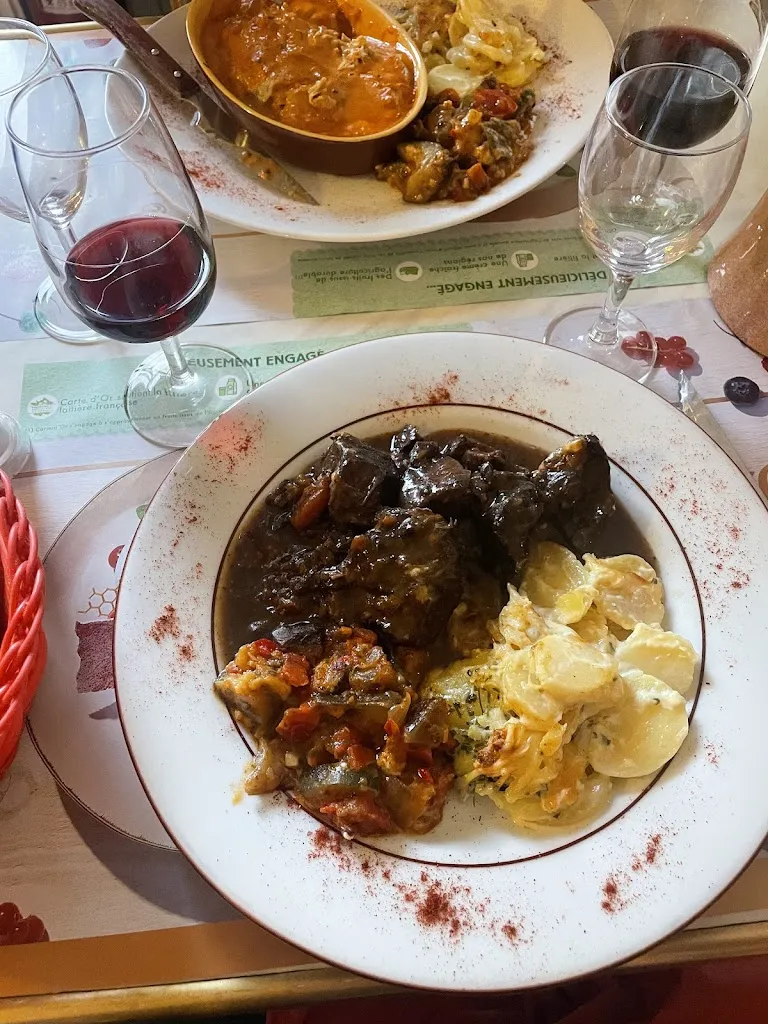 Chloe Tula_Le Saint Vernier_Semur-en-Auxois_recensione