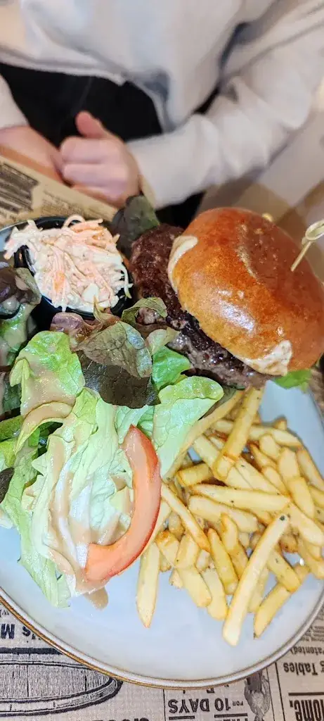 Jess Olivier_La table 5_Semur-en-Auxois_review