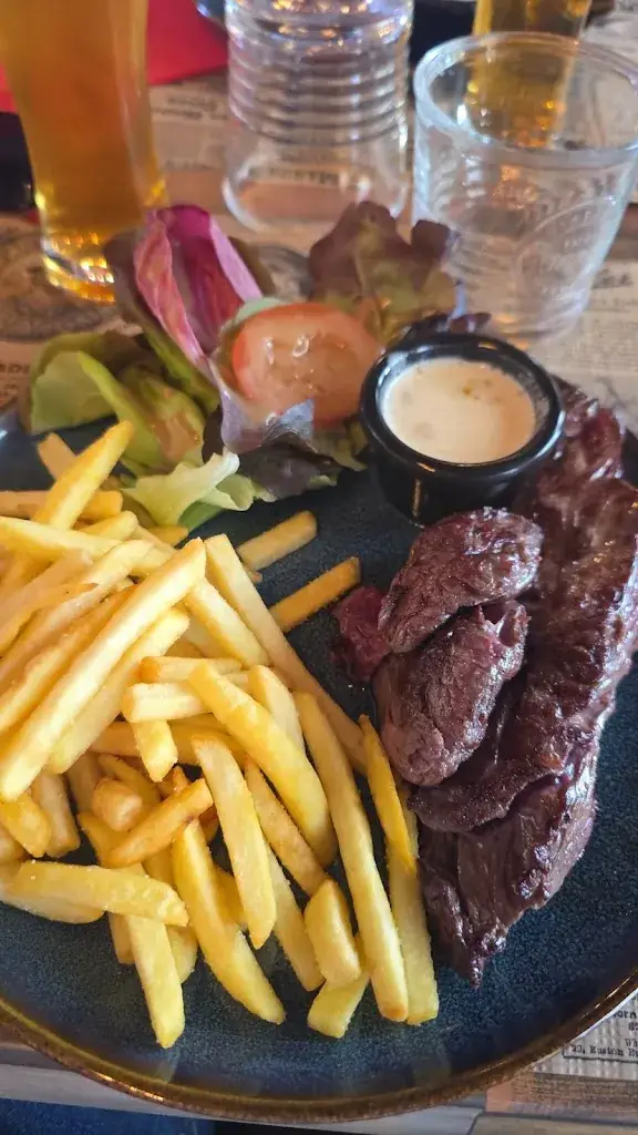 Pierre SIOUR-ROCHER_La table 5_Semur-en-Auxois_review