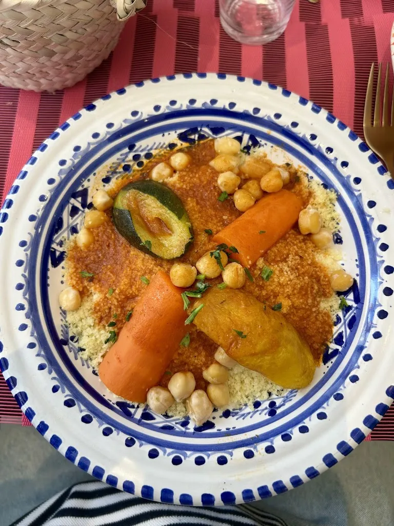 Emma Teodoro_Chez momo_Semur-en-Auxois_recensione