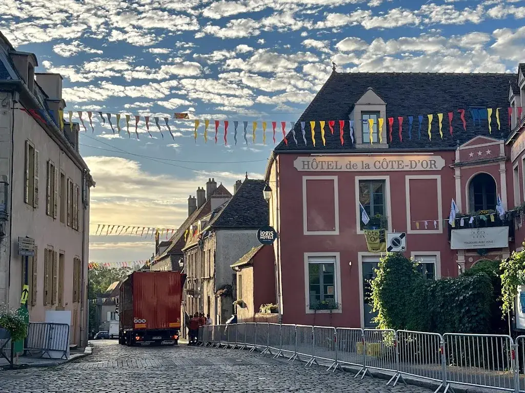 grace Law_Hôtel de la côte-d'or_Semur-en-Auxois_recensione