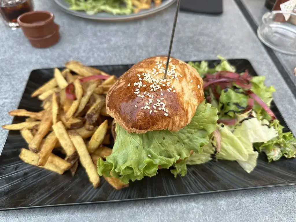 Delphine VUKOVIC_Le P'tit Monge_Chambéry_review