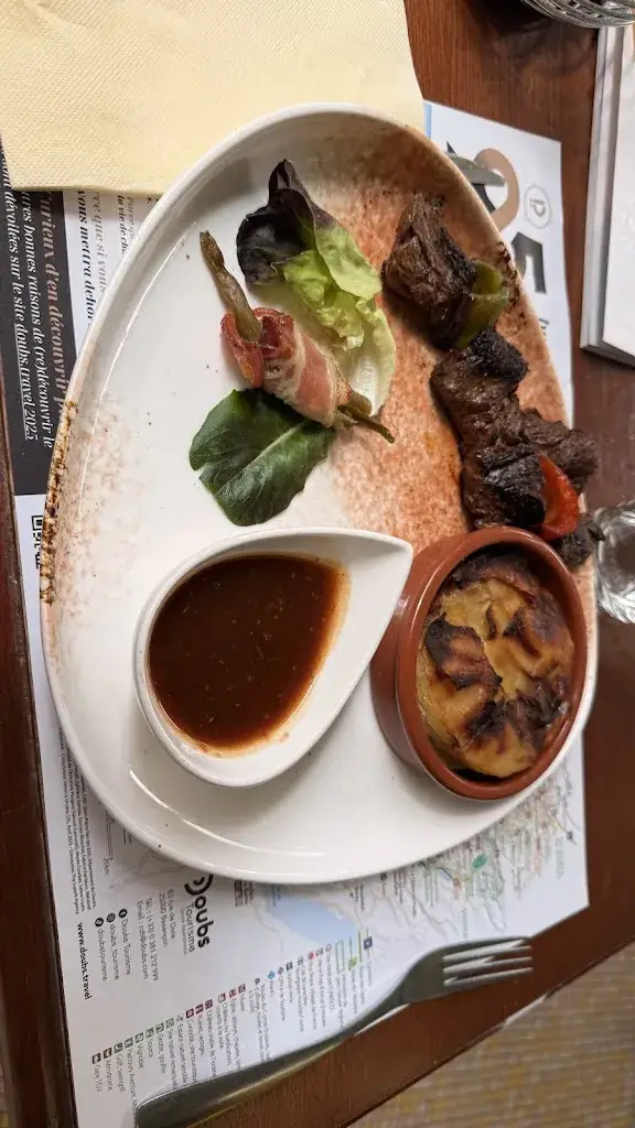 Aurelie B_Brasserie du Musée de l'Aventure Peugeot_Sochaux_review