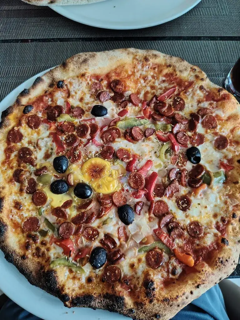 Martin Weirdo_Pizza Napoli's_Sochaux_review
