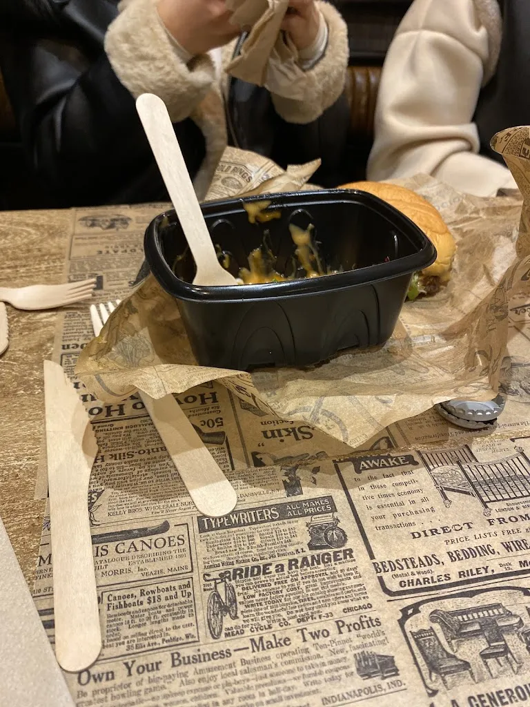 camillia hassed_Le Vintage_Sochaux_avis