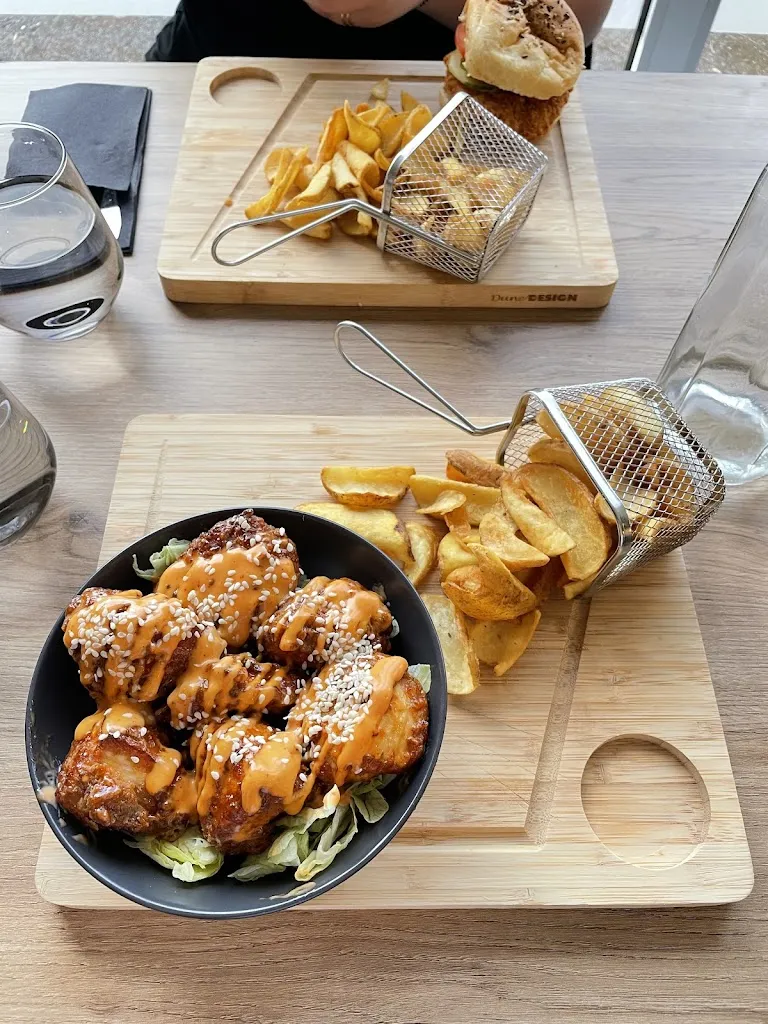 Léa Benelhocine_CASA GRILL_Valentigney_review