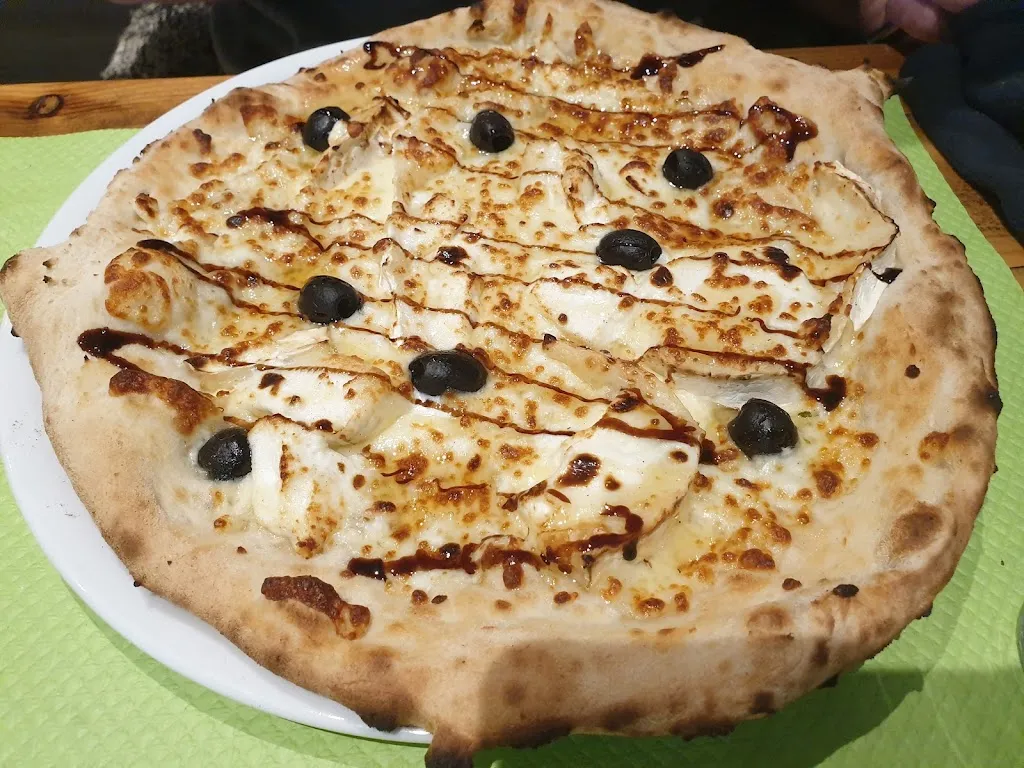 Sunshine Silva_Chez Arthur Pizzeria_Chambéry_review