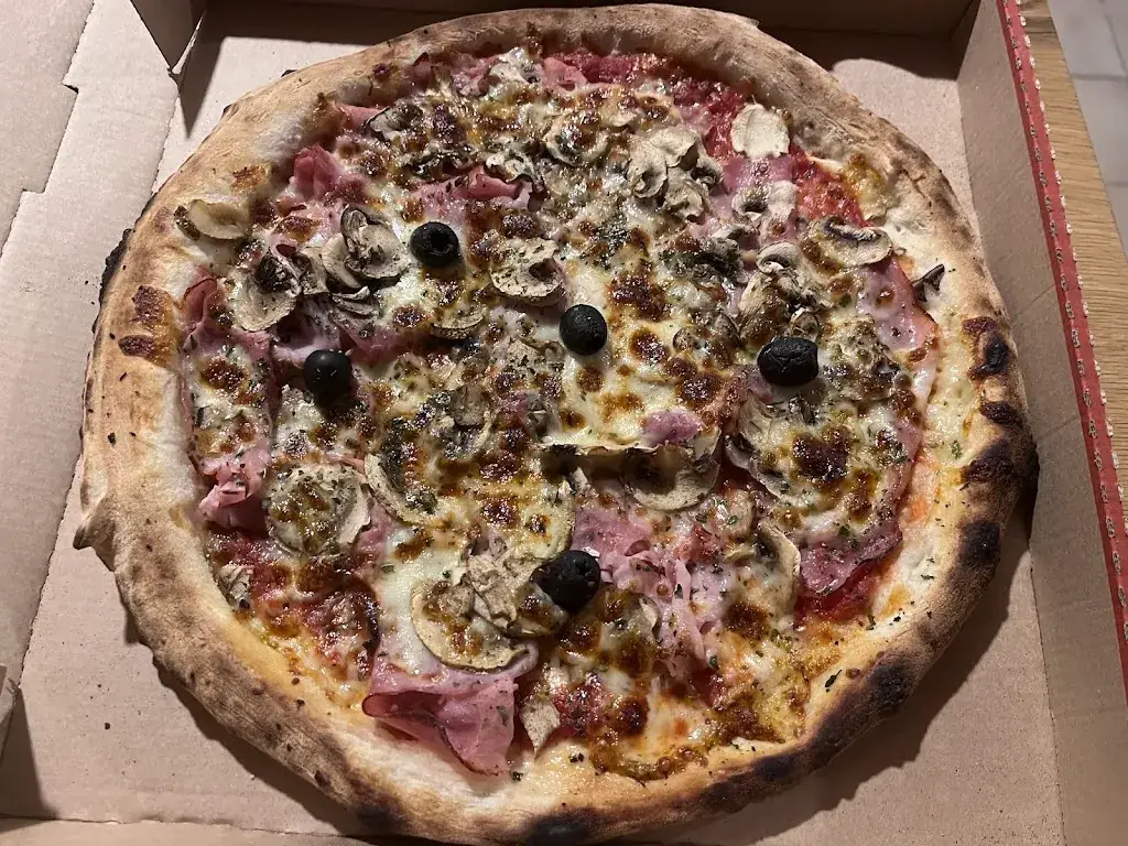 Lenka K_Pizza qualità_Valentigney_review