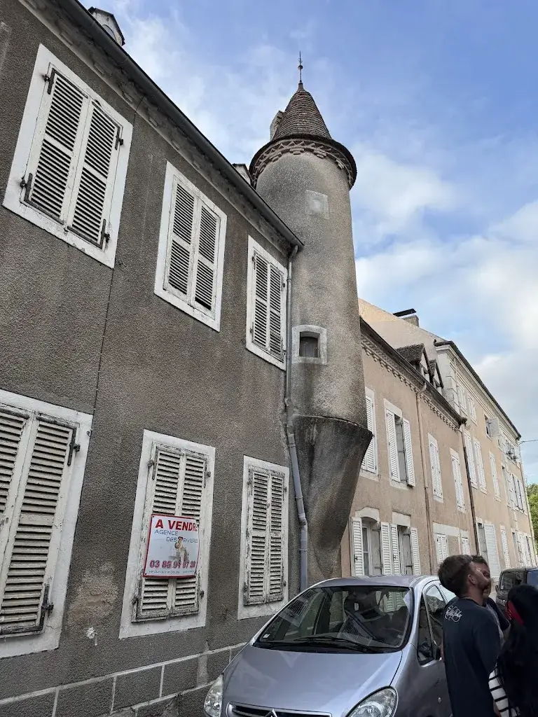 david hugon (French art deco furniture)_LE CAVEAU DE VERDUN_Verdun-sur-le-Doubs_review