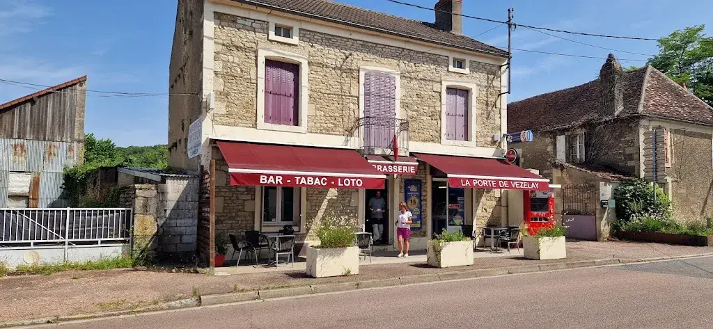 Wekke (Wekke)_Bar/Tabac La Porte de Vézelay_Varzy_review