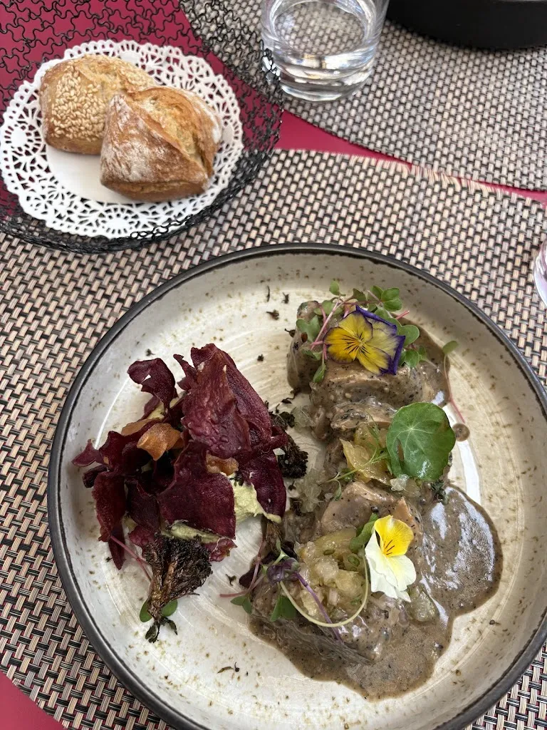 Denisa Mifkova_Leu Rikiki_Réunion_review