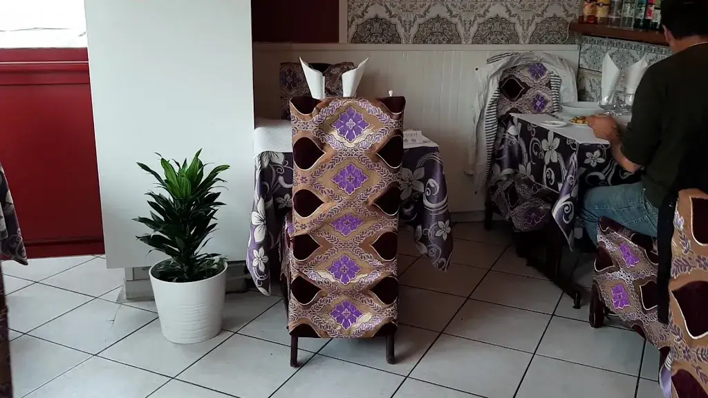 Le Palmier_Saint-Leu-la-Forêt_slider_image_2