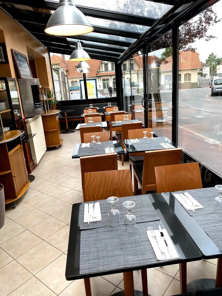 LE TERMINUS_Saint-Leu-la-Forêt_slider_image_1