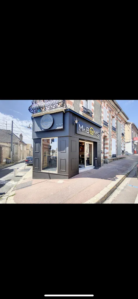 Mr BOMS_Villeneuve-la-Guyard_slider_image_3