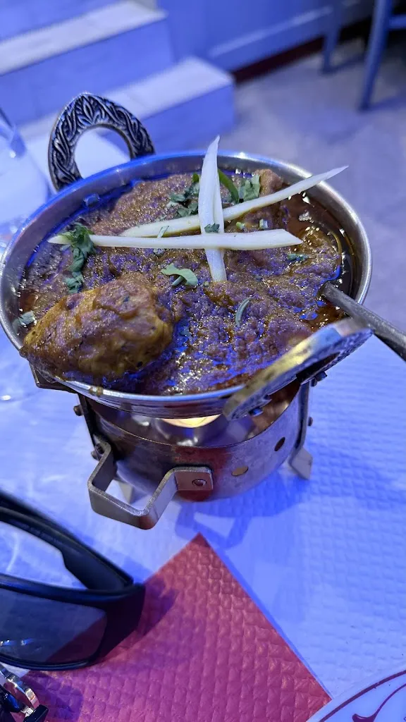 Afshan Hussain_RESTAURANT LE KASHMIR_Varennes-Vauzelles_recensione