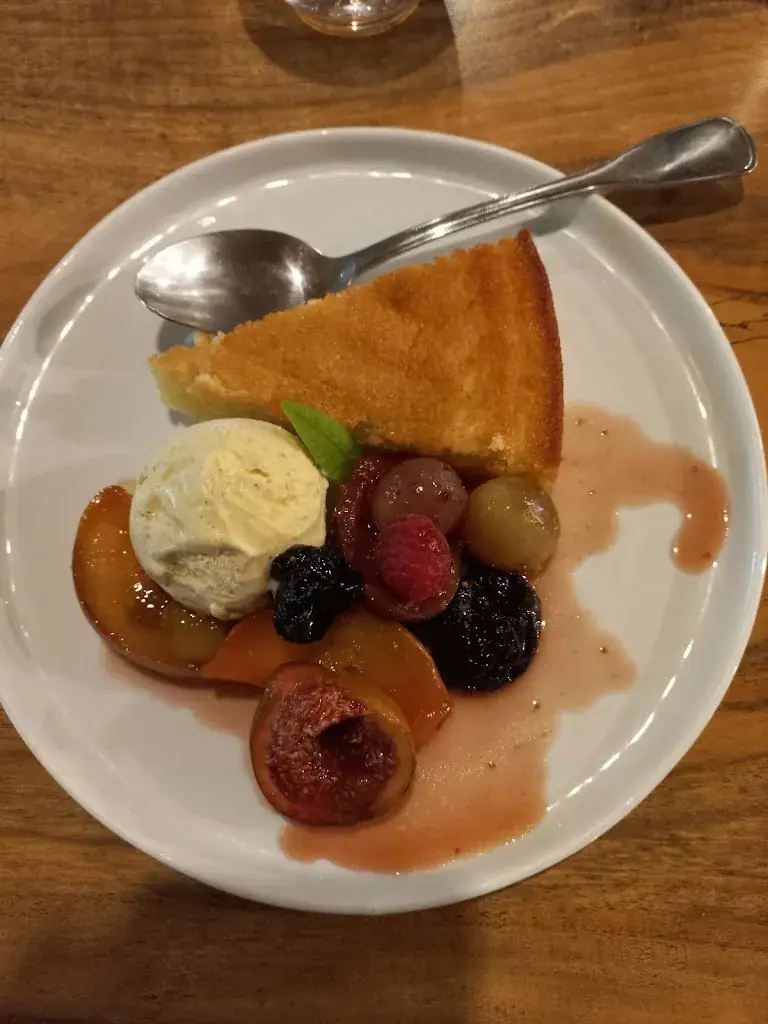 Papy's_Varennes-Vauzelles_slider_image_3