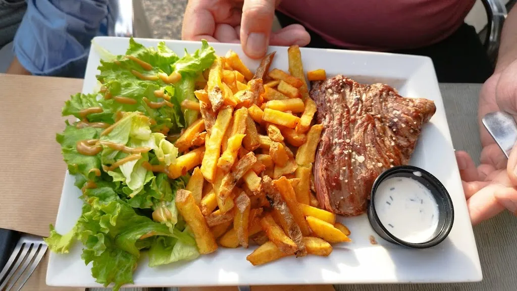 Gérald Malaumain_Caviar et Coquillettes_Varennes-Vauzelles_review