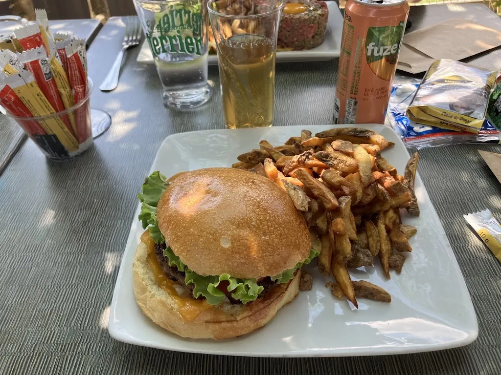 Caviar et Coquillettes_Varennes-Vauzelles_slider_image_2