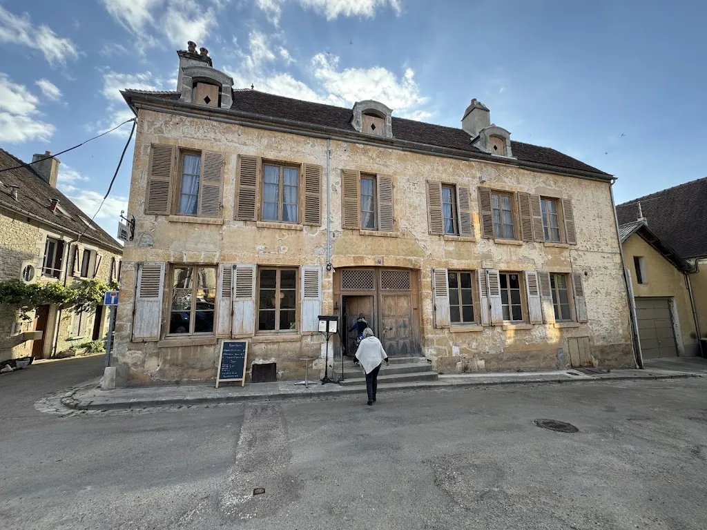 William Stephens_Chez Nous_Vermenton_review