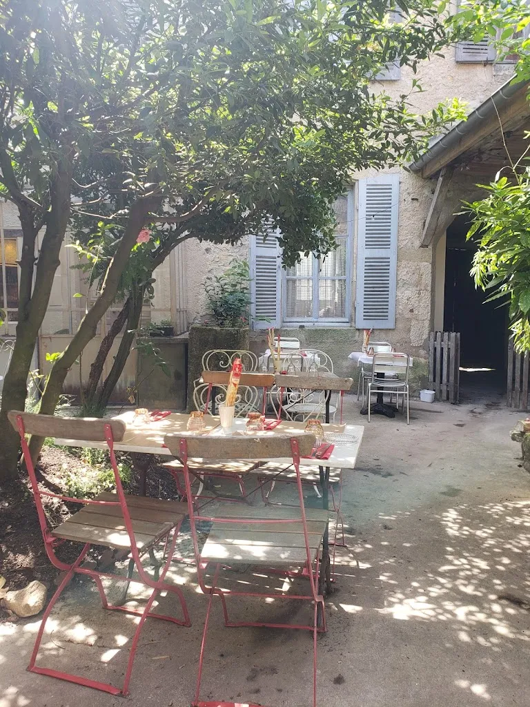 Chez Nous restaurant in Vermenton