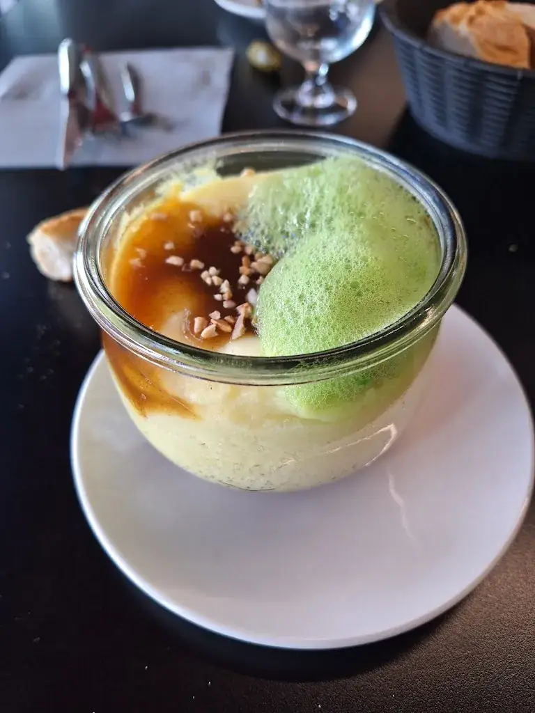 Margot Mgl_La Table de Victor _Alise-Sainte-Reine_review