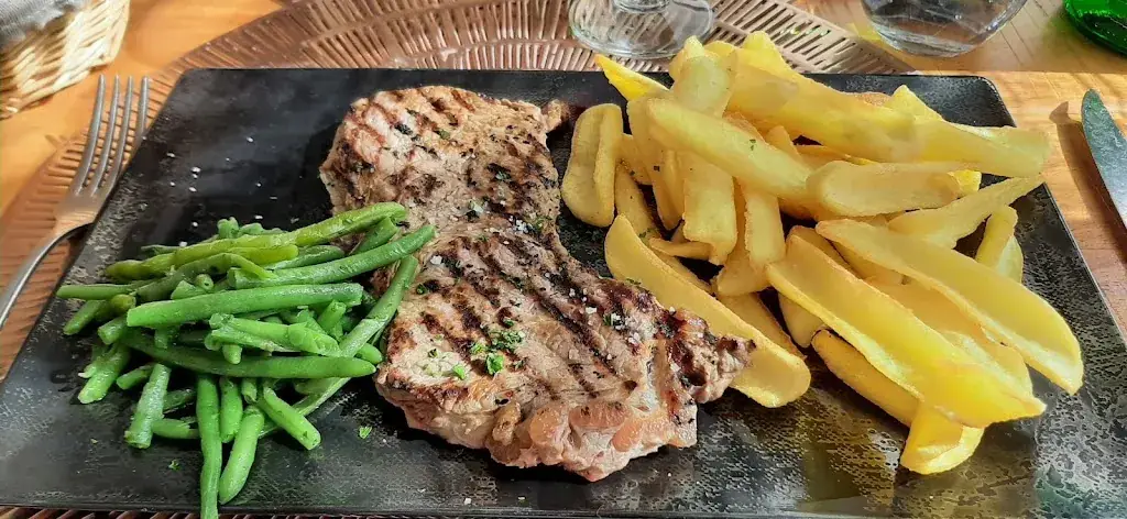 Colette Zak_Restaurant L'Alambic_Villersexel_review